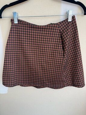Women's Houndstooth Mini Skirt - Rust and Black